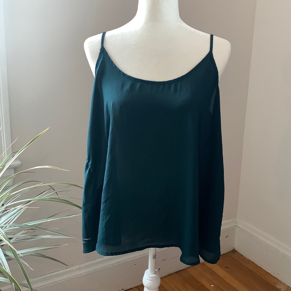 Flowy tank